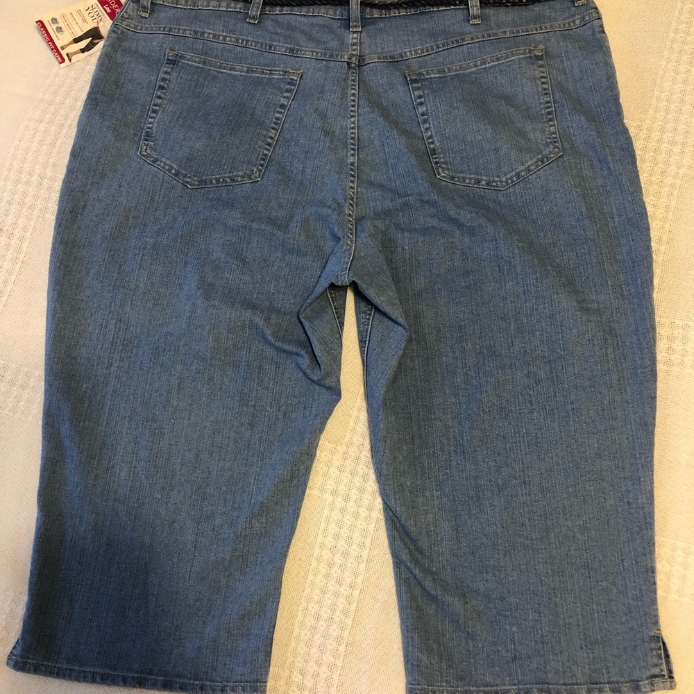 Women’s shorts - Picture 6 of 9